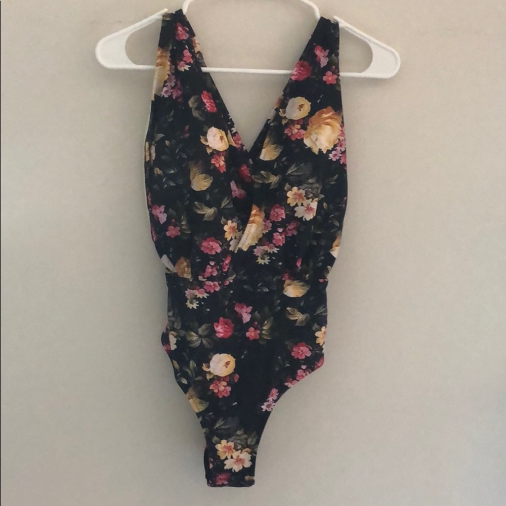 Cupshe swimsuit new with tags